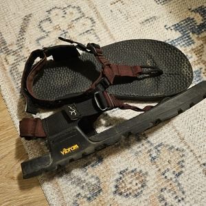 Bedrock hiking sandals